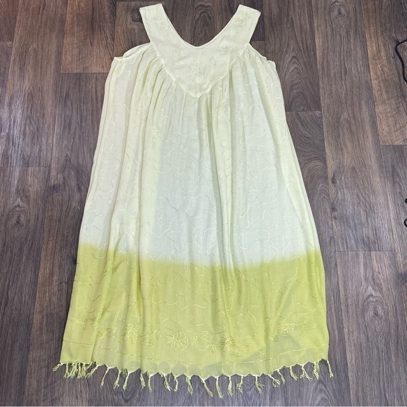 Essence Summer Dress - Picture 3 of 5